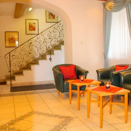 Ξενοδοχείο Goldenes Fass In Ρότενμπουργκ (Τάουμπερ)