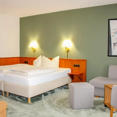 Goldenes Fass Hotel 3*
